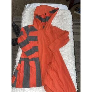 Wonderland by Kidcute Ture girls sz. 5 orange/gray striped hooded dress. Cute